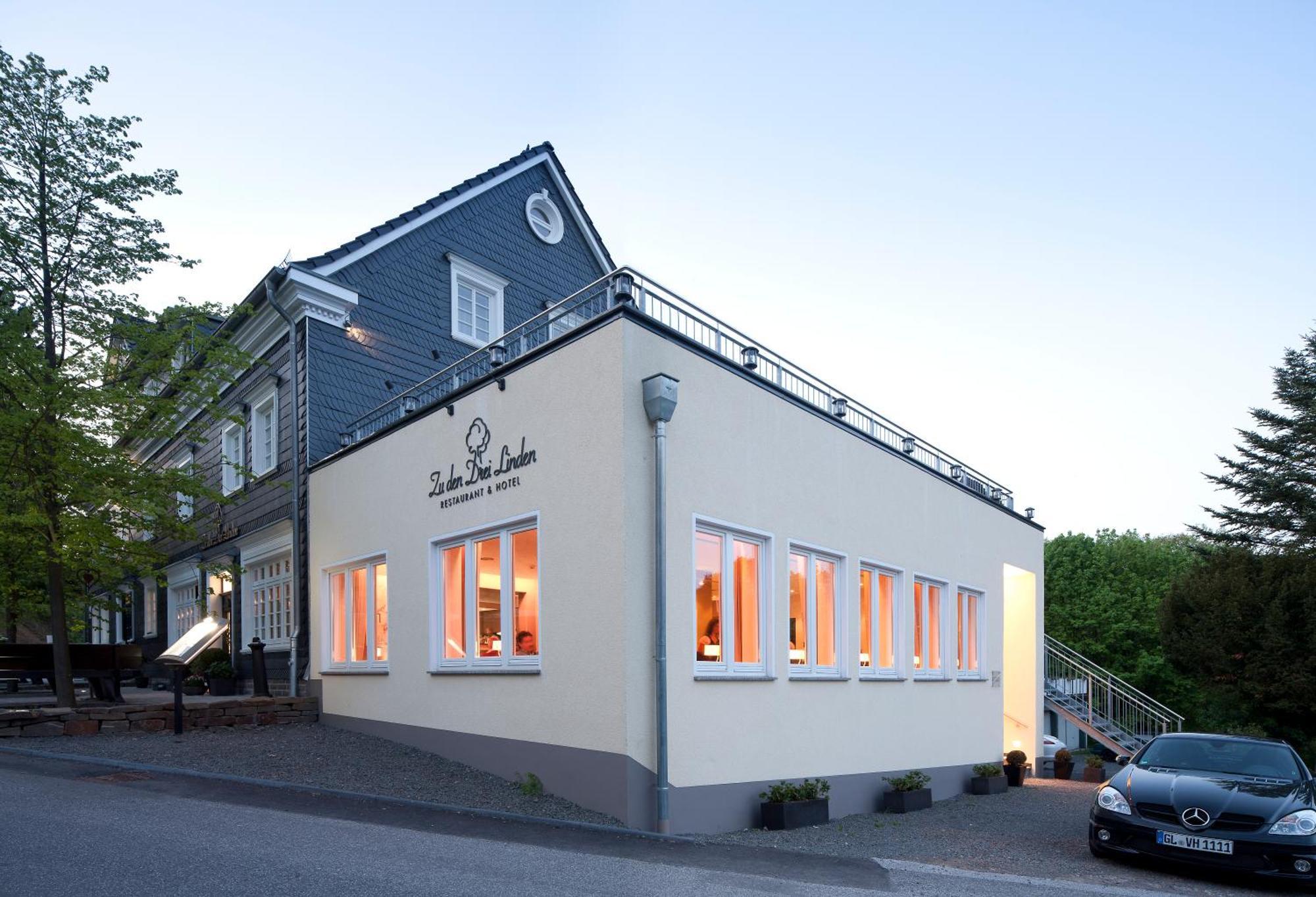 Zu Den Drei Linden Hotel Wermelskirchen Exterior foto